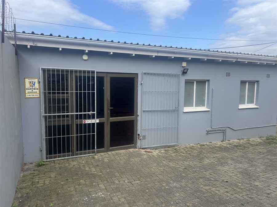 Commercial Property for Sale in Vincent Eastern Cape